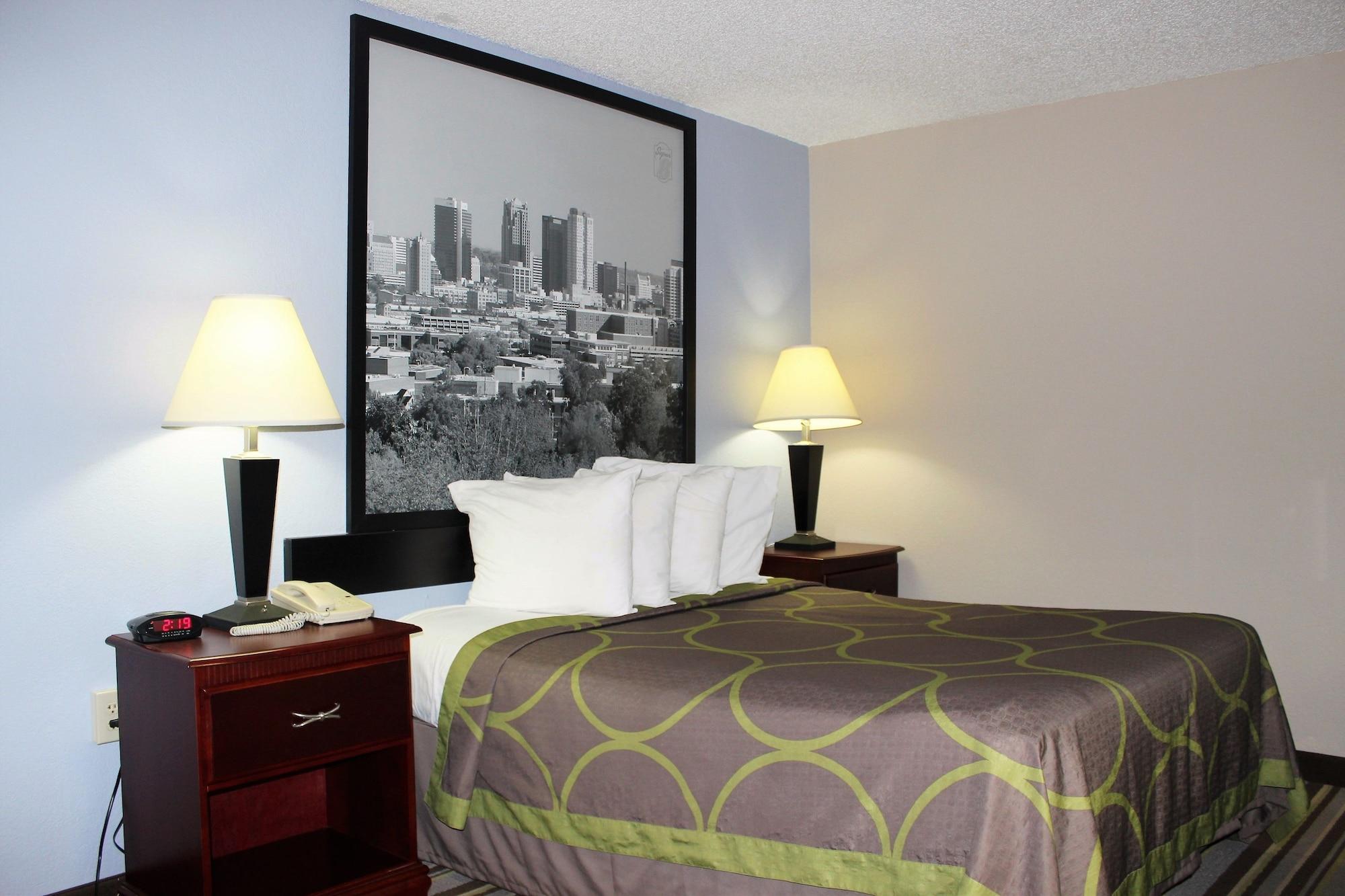 Super 8 By Wyndham Tuscaloosa Ξενοδοχείο Εξωτερικό φωτογραφία