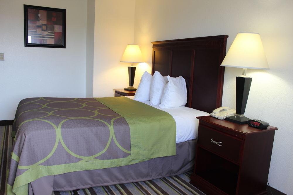 Super 8 By Wyndham Tuscaloosa Ξενοδοχείο Εξωτερικό φωτογραφία