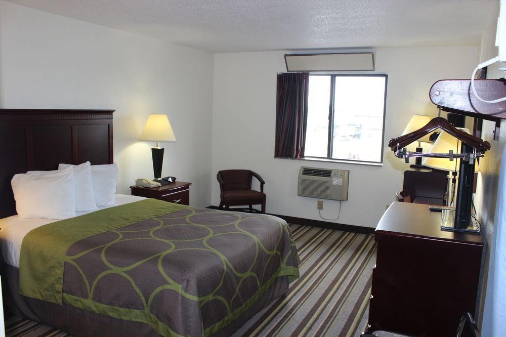 Super 8 By Wyndham Tuscaloosa Ξενοδοχείο Εξωτερικό φωτογραφία